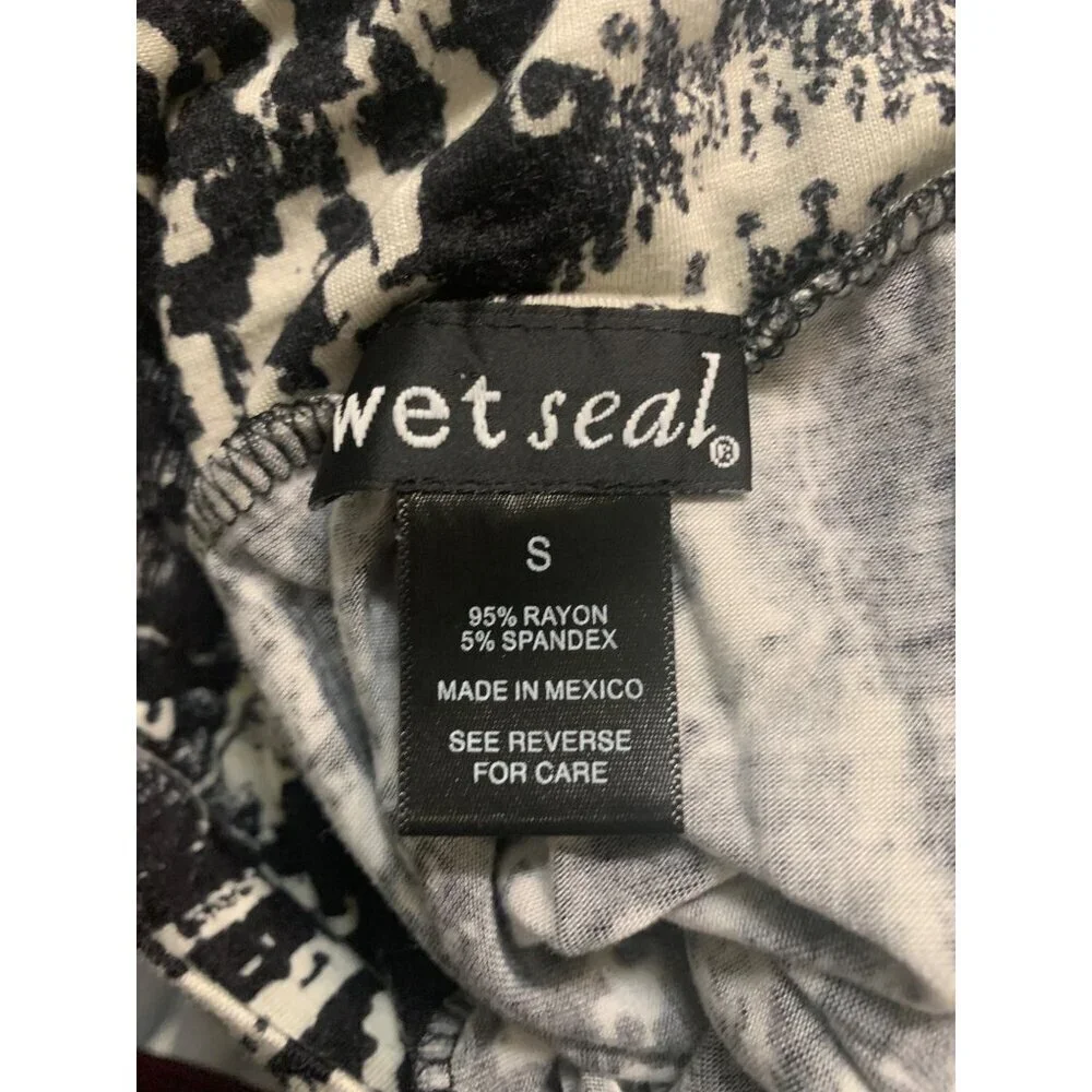 Wet Seal Aztec Tribal Print Maxi Skirt Women's Size Small Black Y2K Retro P10